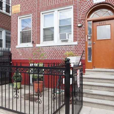 Studio, One And Two Bedroom Apartments - Bronx New York Exteriör bild