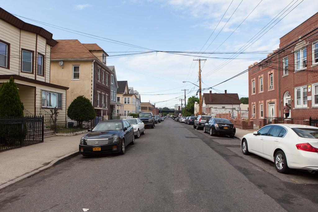 Studio, One And Two Bedroom Apartments - Bronx New York Exteriör bild