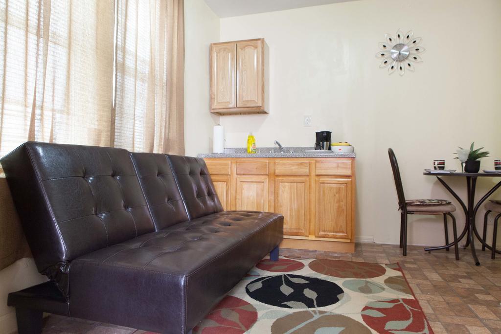 Studio, One And Two Bedroom Apartments - Bronx New York Exteriör bild
