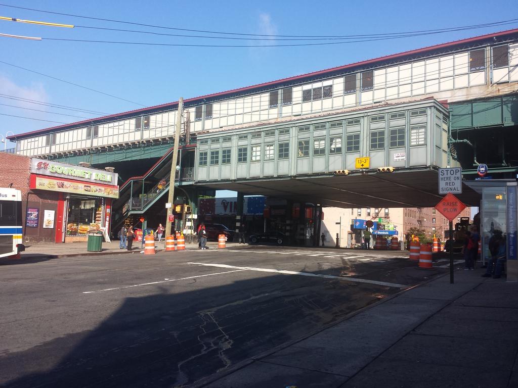 Studio, One And Two Bedroom Apartments - Bronx New York Exteriör bild